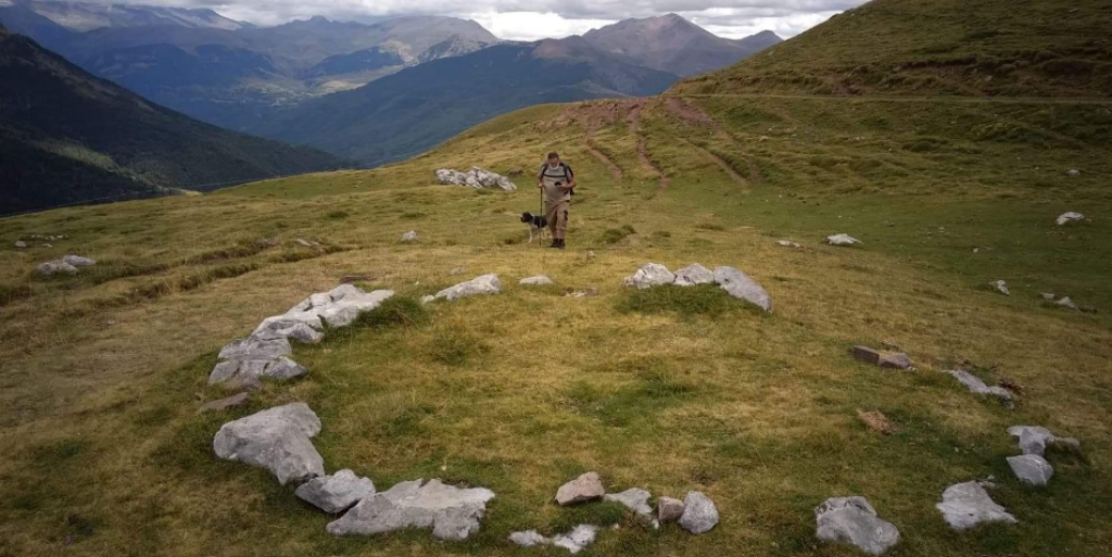 Círculos de piedra en el Collado de Sahún