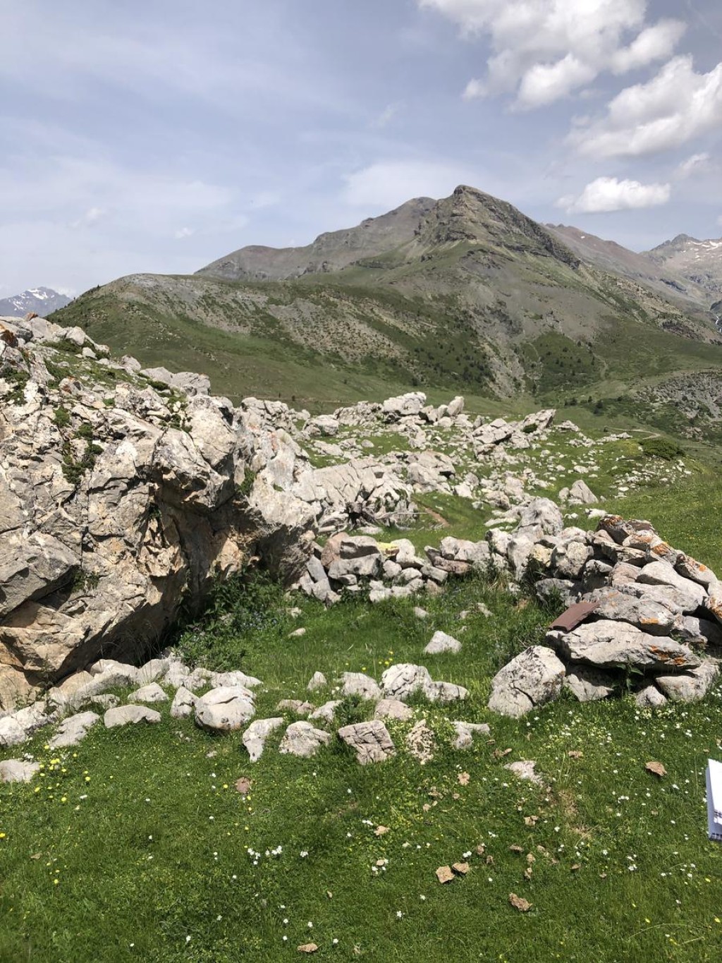 Círculos de piedra en el Collado de Sahún